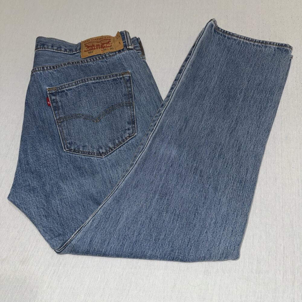 Levis 501 Jeans Men 36x30 Blue Button Fly Denim Pants Faded Classic Straight EUC